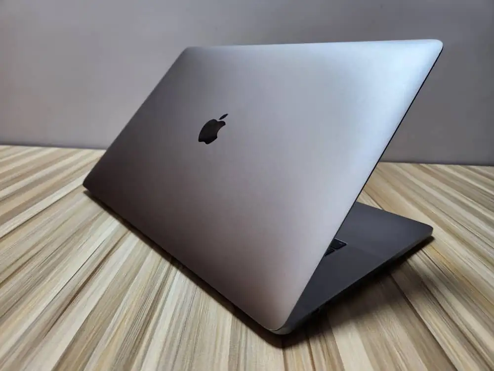 MacBook pro 2 Retina 2019 TouchBar Touch ID – Image 3