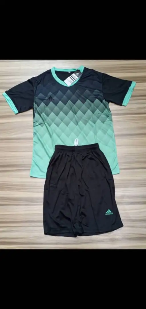 Tenue de sport Adidas - Manches courtes noir/bleu- col rond - Maillot et short