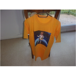 Tee-shirt Nnandi sur la planète