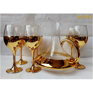 Ensemble de Verres et carafe dorée