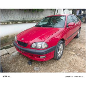 Toyota Avensis 2000 Essence (3S) boîte automatique climatisation ok