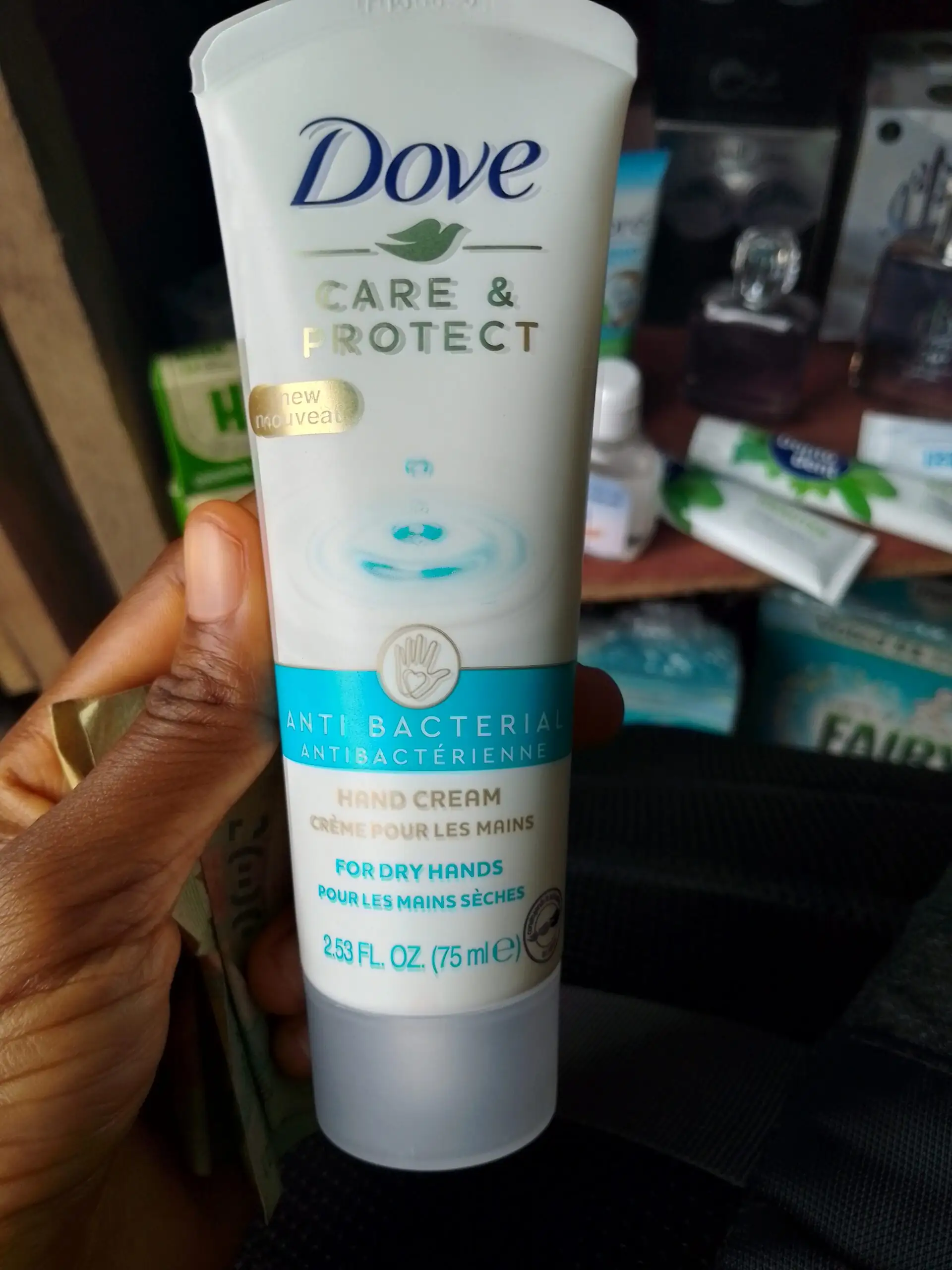 Crème de mains Dove 75ML CARE & PROTECT ANTI BACTERIENNE – Image 2