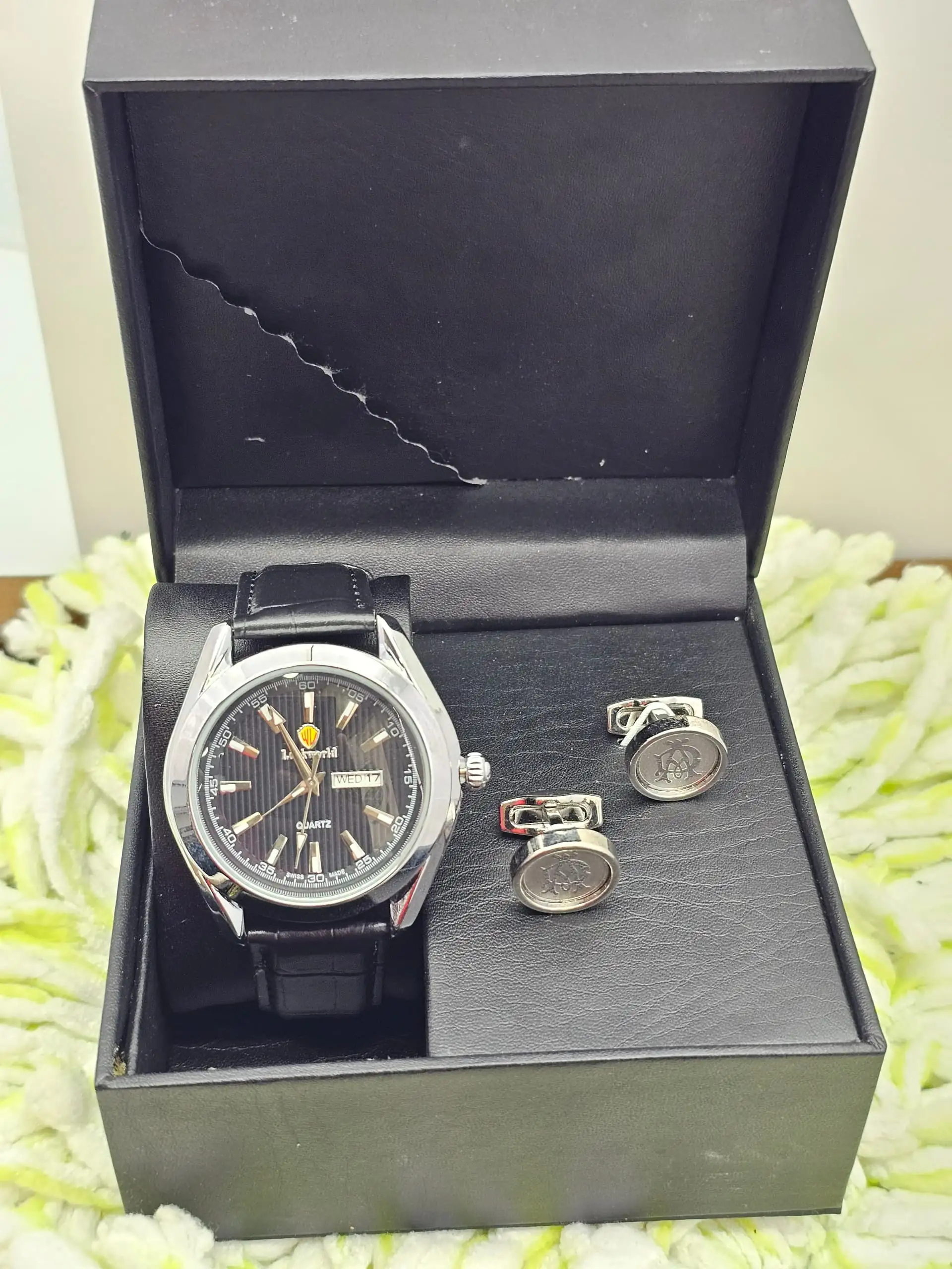 Montre Lookworld avec manchettes offertes – Image 2