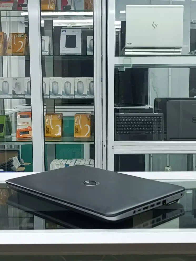 Ordinateur portable HP Elitebook 645 G2 Core i5 de 8ème génération 8 Go de RAM DDR4 – Image 2
