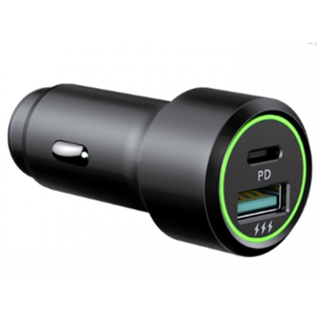 Chargeur Oraimo OCC 91D branché sur l'allume-cigare d'une voiture, montrant ses deux ports USB