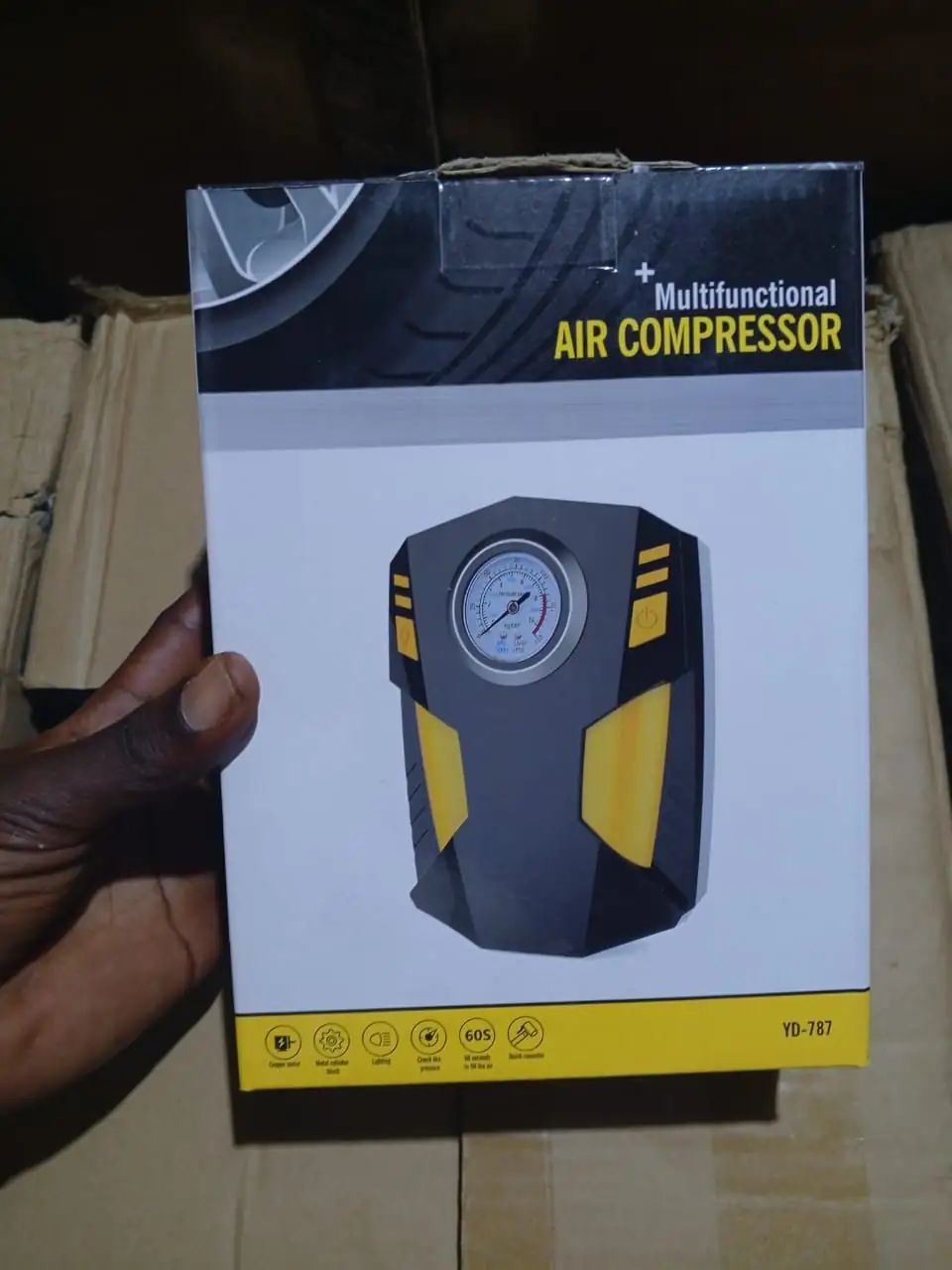 Compresseur à Air 12V Portable 🔥 – Gonfleur de Pneus Rapide avec Manomètre – Pour Voiture, Moto, Vélo – Image 4