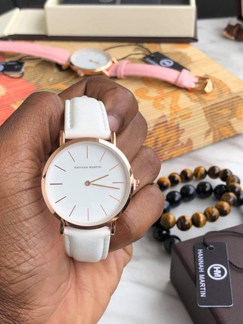 Cadran de la Montre Hannah Martin, détails des aiguilles et des compteurs