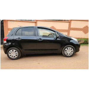 Toyota Yaris Vitz Occasion Europe - Boîte Automatique - Climatisation - Full Options