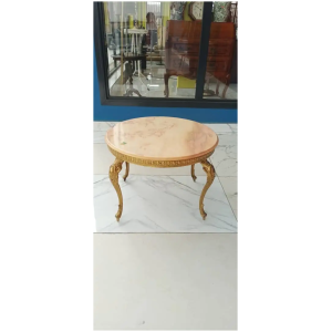Table Basse en Marbre avec Cadre et Piètement en Bronze Doré – Design d&rsquo;Exception – Meuble de Luxe