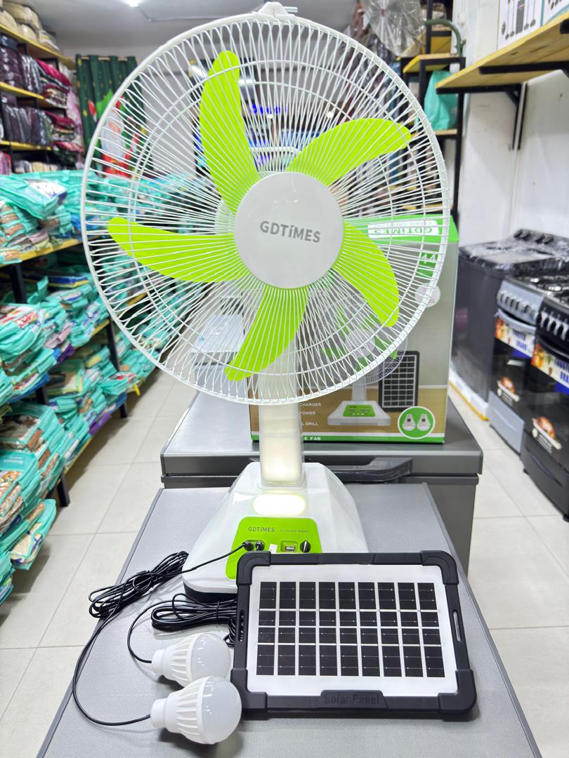 Kit Ventilateur Solaire Portable Panneau Solaire Lampes LED Chargeur Hors Réseau