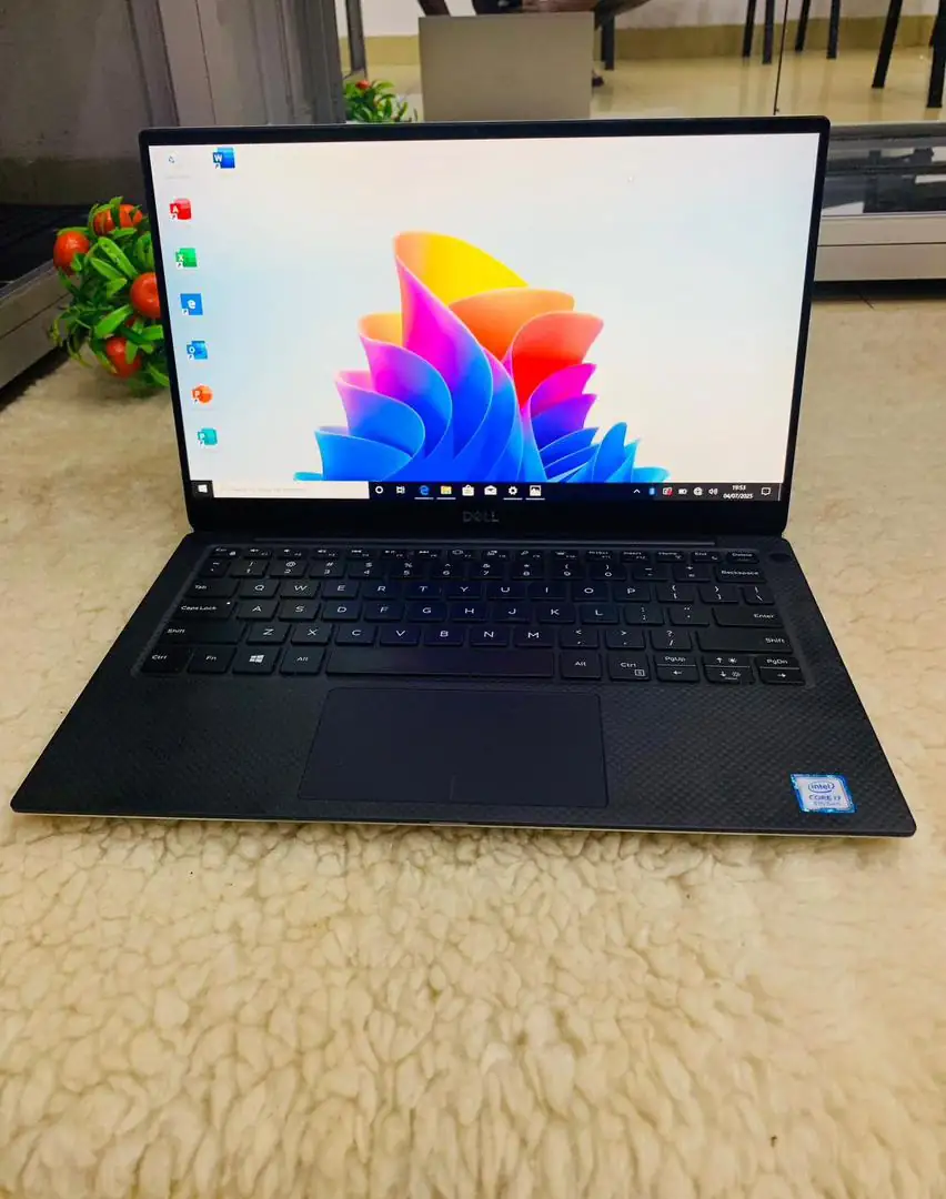 PC Portable Dell XPS 13 Ultra Slim Core i5 6e Gen 8Go RAM SSD 256Go 4K