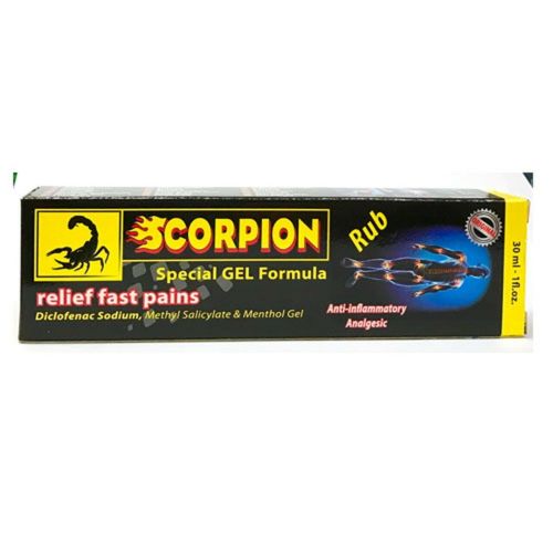 Application du Gel Scorpion sur une articulation du genou