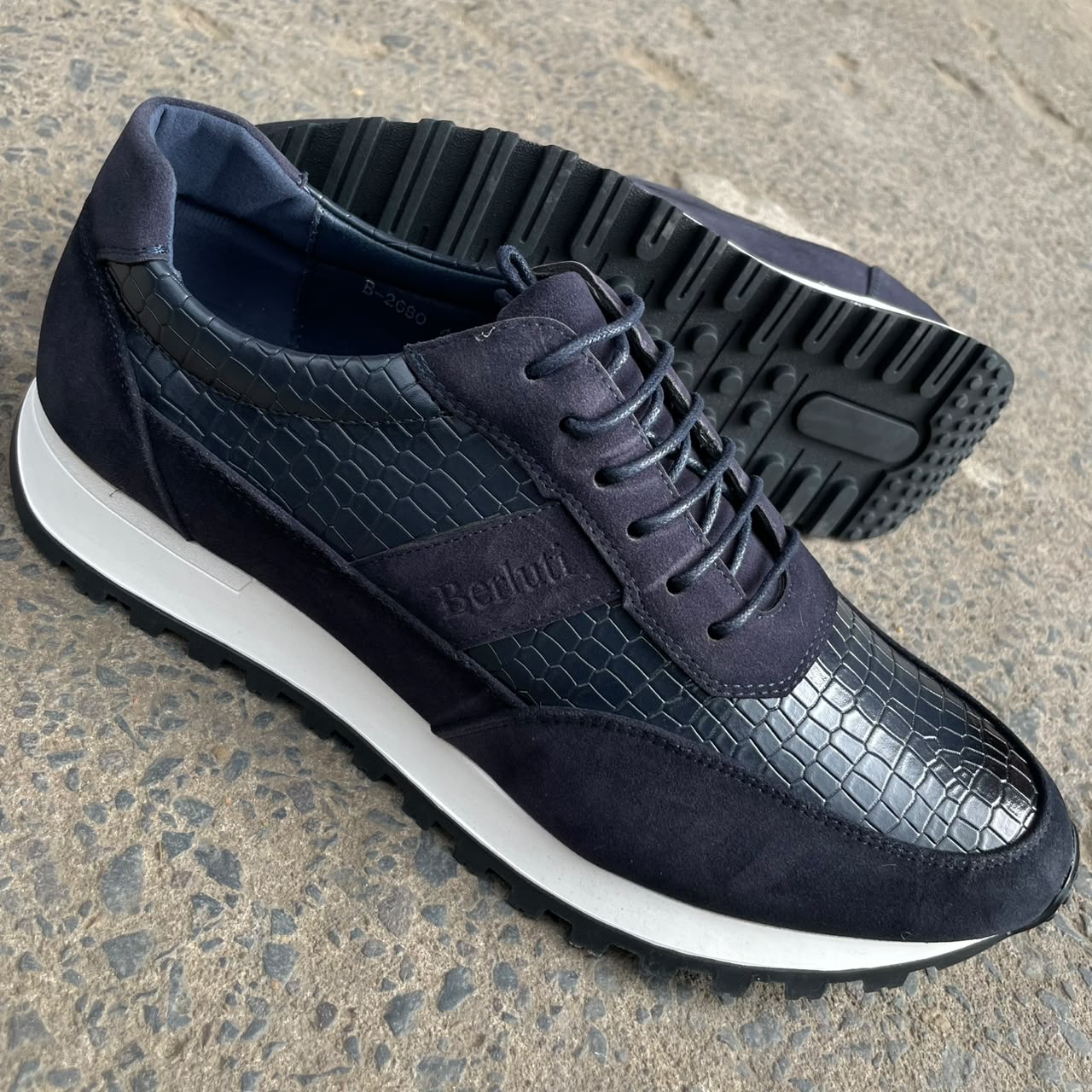 Berluti Sneakers vue de côté