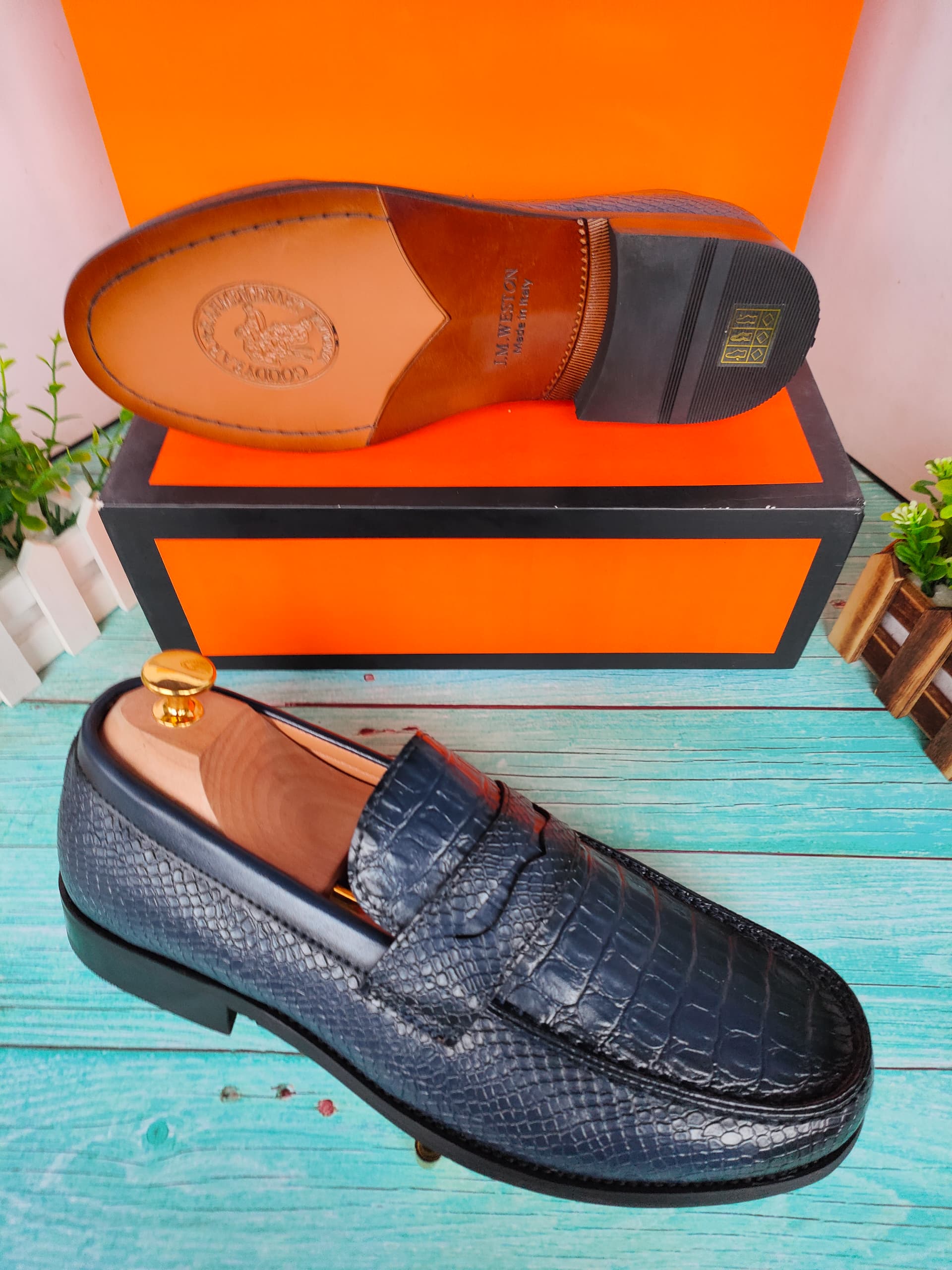 Gamme de couleurs variées de chaussures homme grandes pointures 40 à 47