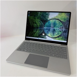 Microsoft Surface Laptop Go i5 8GB 128GB Ecran Tactile 12.4 Pouces