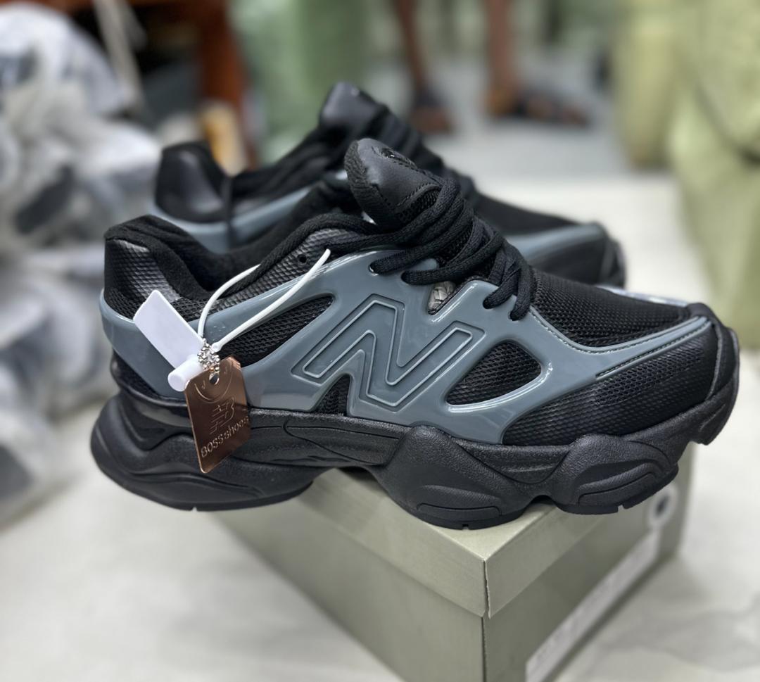 New Balance 9060 Black Cement portée avec tenue streetwear